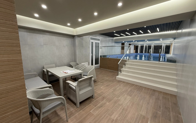 Araks Hotel Complex