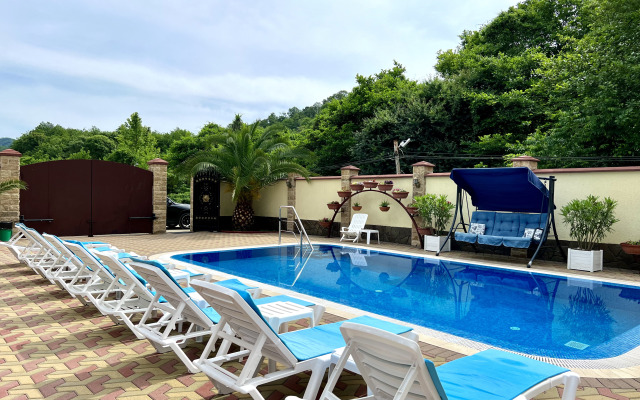Zolotoy Lev Guest House