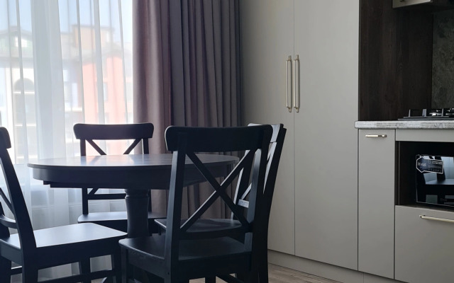 Loft4you Sunny - kvartira 2-komnatnaya (ryadom Pyatigorsk, Zheleznovodsk) Flat