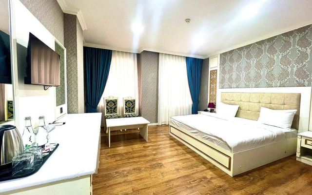 Maris Baku Hotel
