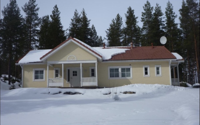 Kottedzh S Tremya Spalnyami V Enonkoski Private House