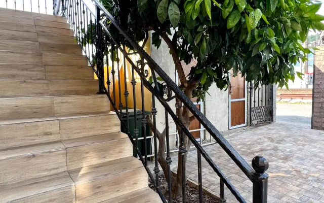 LIFAR Guest House