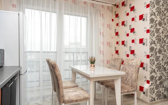 Ogromnaya Studiya Na Myastrovskoy Apartments