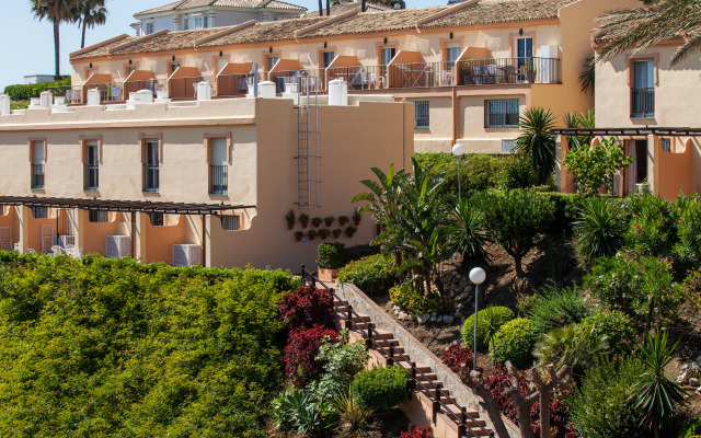 Resort Ramada Hotel & Suites by Wyndham Costa del Sol