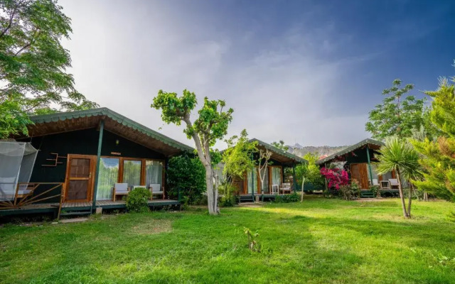 Etenna Beach Bungalows