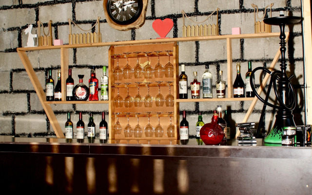 manushak Guest house