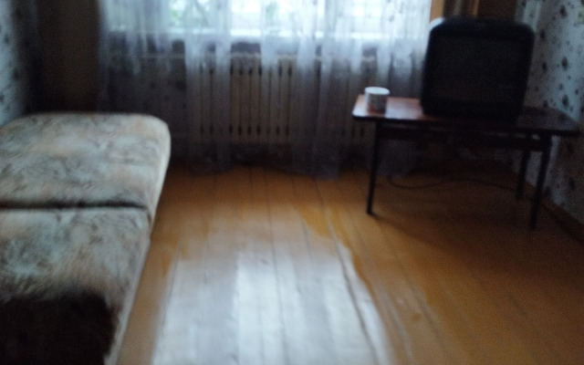 Na Ploshadi Pobedy Flat