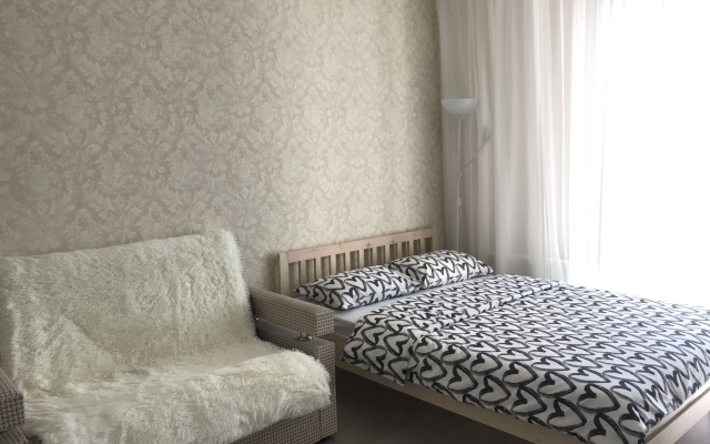 Na Kolmovskoy Naberezhnoy Flat