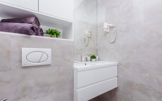 S Vidom Na More S Otdelnoy Spalney Flat