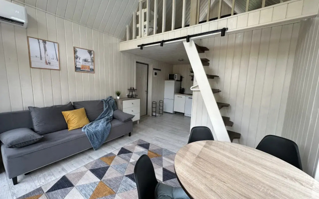 Частный дом с Теплым Бассейном и Банькой