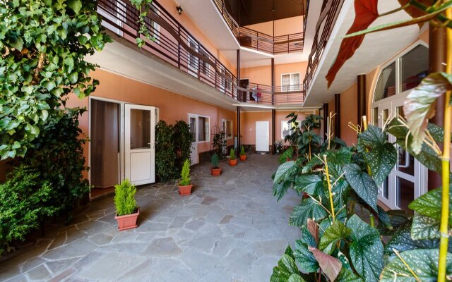 Gostevoy Dom U Yeleny Guest House