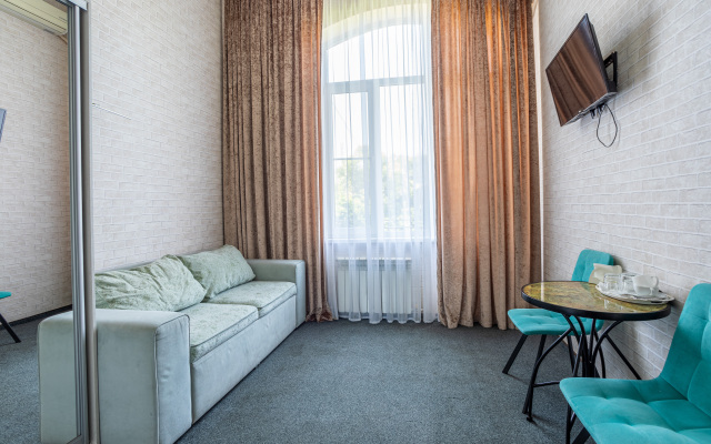 Hotel Marton Sholokhova
