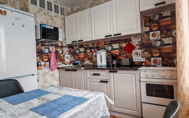 Uyutnaya Svetlaya Kvartira V Serdtse Mostovskogo Flat