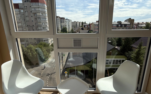 Uyutnaya kvartira ryadom s Verkhnim ozerom Dadaeva, 55 Flat