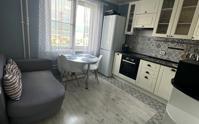 Na Pervoy Beregovoy Linii Flat