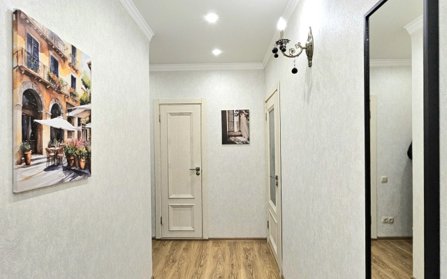 Na ulice Truzhenikov 39/3s2 Apartments