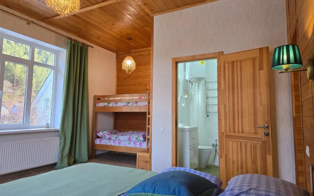 Квартира с видом на горы на улице Энгельса 15