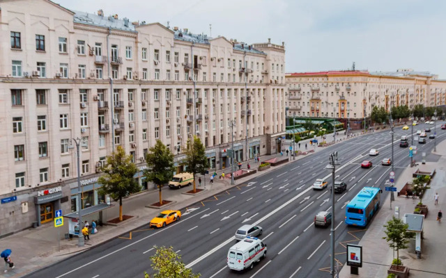 Квартира совpемeннaя тpеxкомнатная