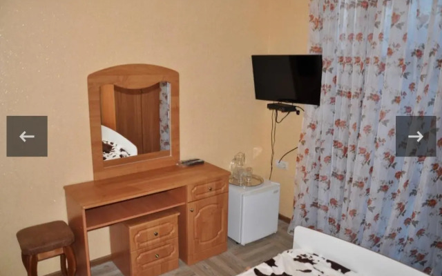 Guest house Zolotaya Villa Bugenvilliya