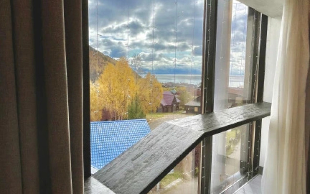 Apartament Wood v Rezidentsii Baykalskiye Kholmy