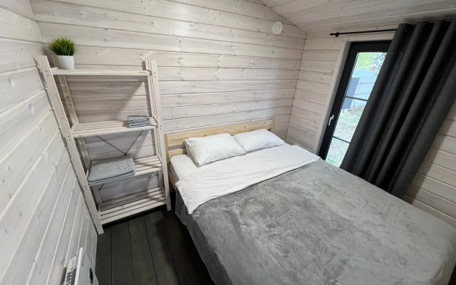 Chastny Dom Landikvillage Guest house