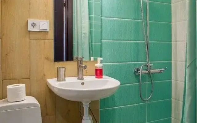 Teplichniy proyezd 7 Apartment 1