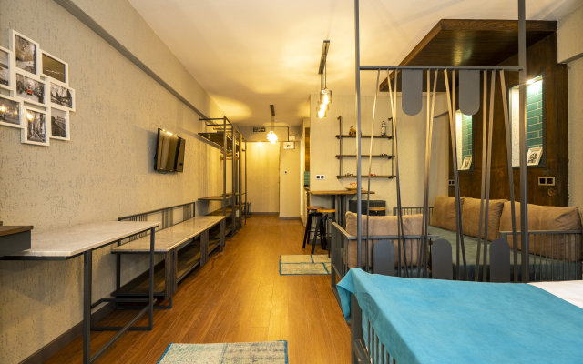 Cube Suites Apart-hotel