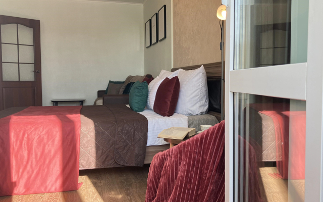 VECHER V PARIZHE Na Solnechnoy 13 Yjyutnoe Mestechko A.Cozi_Place Apartments - Apartment in تشيليابنسك - Photo 5