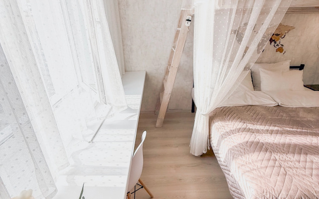 Квартира Двухэтажная 4-спальная кровать возле метро