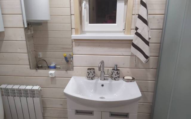 Частный дом Тихий Уголок 1