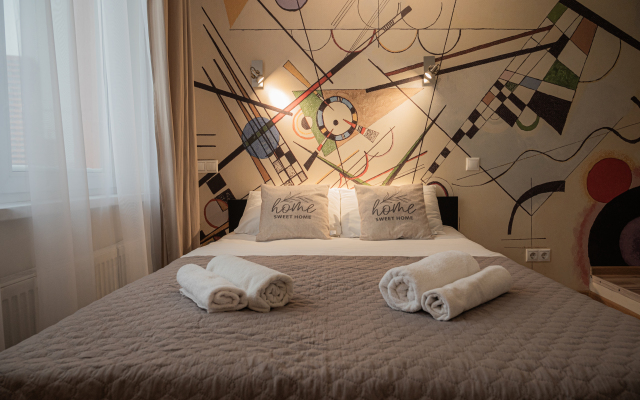 Kandinsky Studio from Home24 Apartments