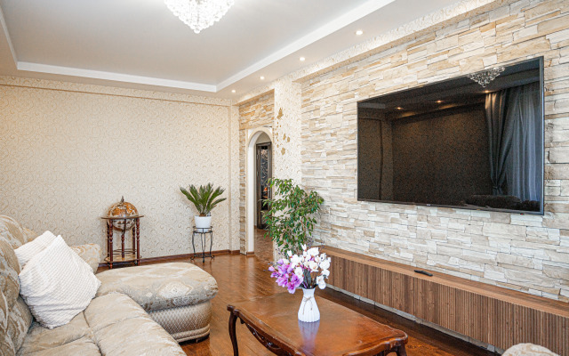 Квартира 100-метровая 3-х комнатная в современном районе