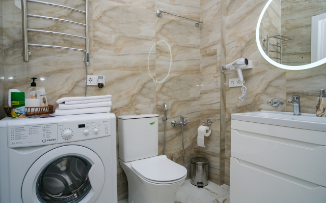 2-Kh Komnatnaya S Terrasoy V Istoricheskom Tsentre Kazani Flat