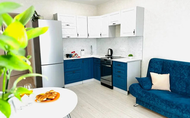 Prostornaya Ryadom S Zh/d Vokzalom I Irnitu Flat