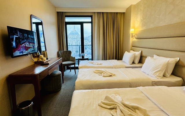 Istanbul Midpoint Hotel