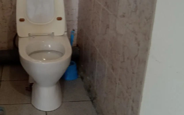 Biryuzovaya komnata v tsentre goroda furnished room