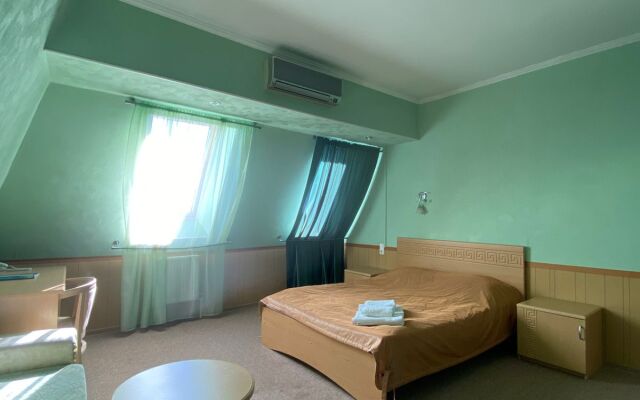 Hotel 7 Nebo