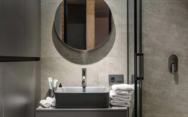 Апартаменты VEROM с видом на реку и город