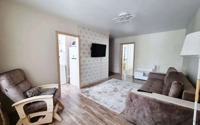 Na Ulitse Imeni Kosmonavta Popovicha 25 Apartments