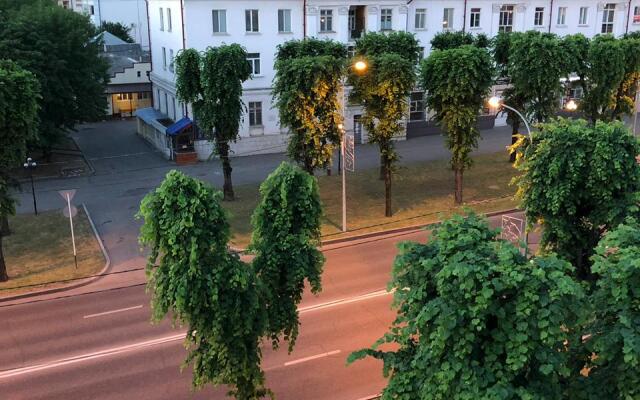 Vmestitelnaya Dvushka Na Prospekte Lenina Apartments