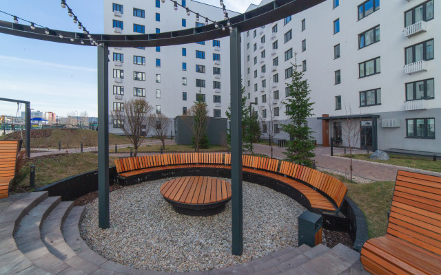 Na 16 Etazhe s Zavorazhivayuschimi Zakatami Apartments