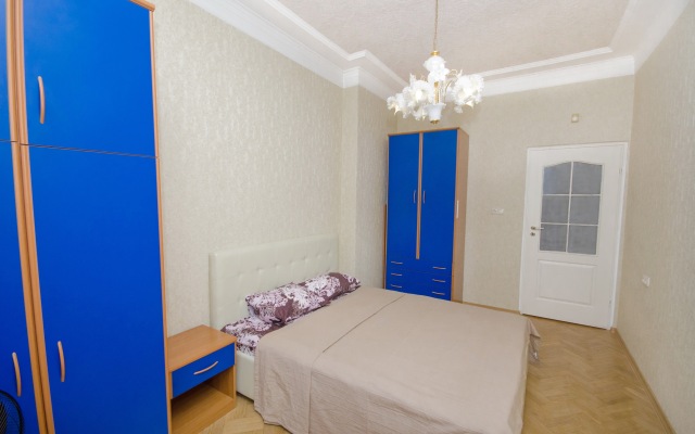 V tsentre na ulice Volodarskogo 18 Apartments