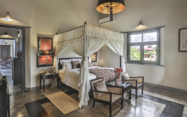 Mayurana by Edwards Collection Villa