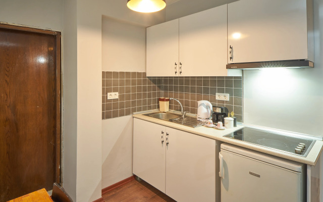 Basement Floor 2 Bedrooms for 4 people Flat