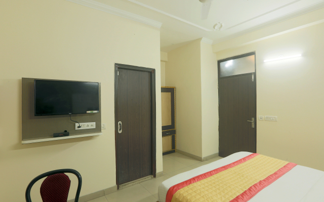 Airport Hotel Mayank Residency