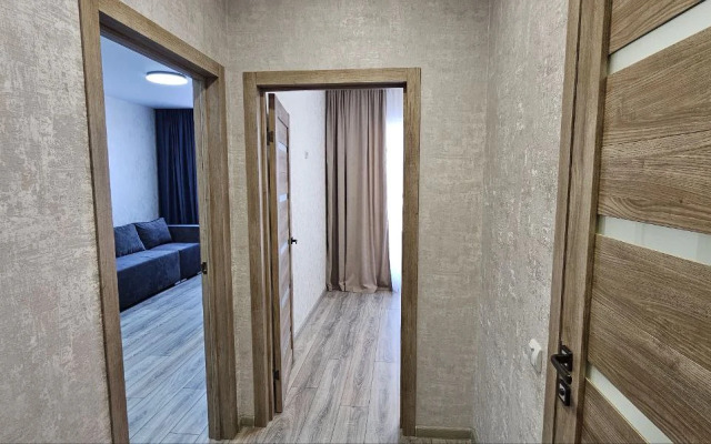 Апартаменты с современным ремонтом и панорамным видом из окна