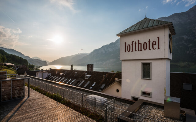 Отель Lofthotel