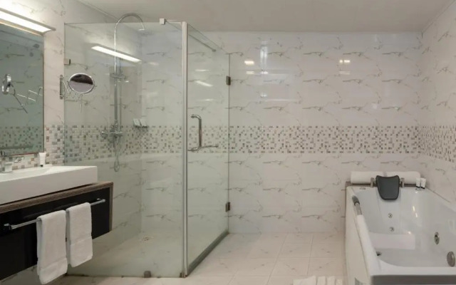 Golden Tulip Dar City Center Hotel