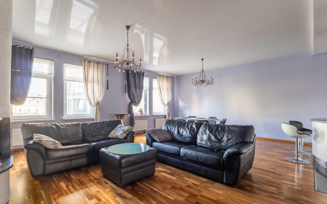 Квартира трехкомнатная в центре