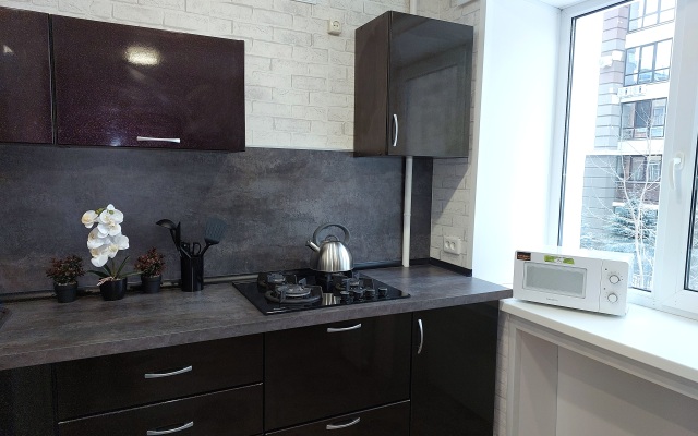 Yevrodvushka V Tsentpe Yaroslavlya Flat
